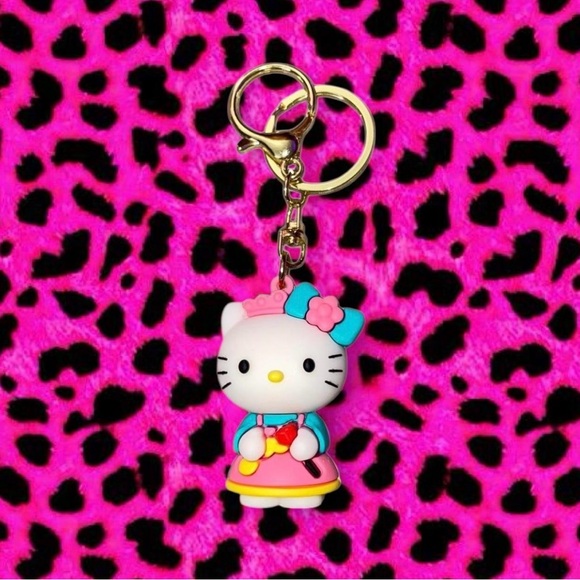 Hello Kitty Keychains - Picture 4 of 4